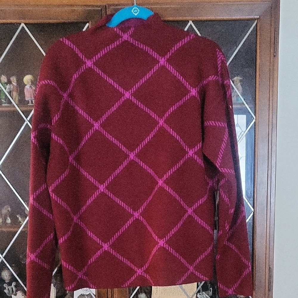 Tahari Maroon and Magenta Turtleneck Sweater
